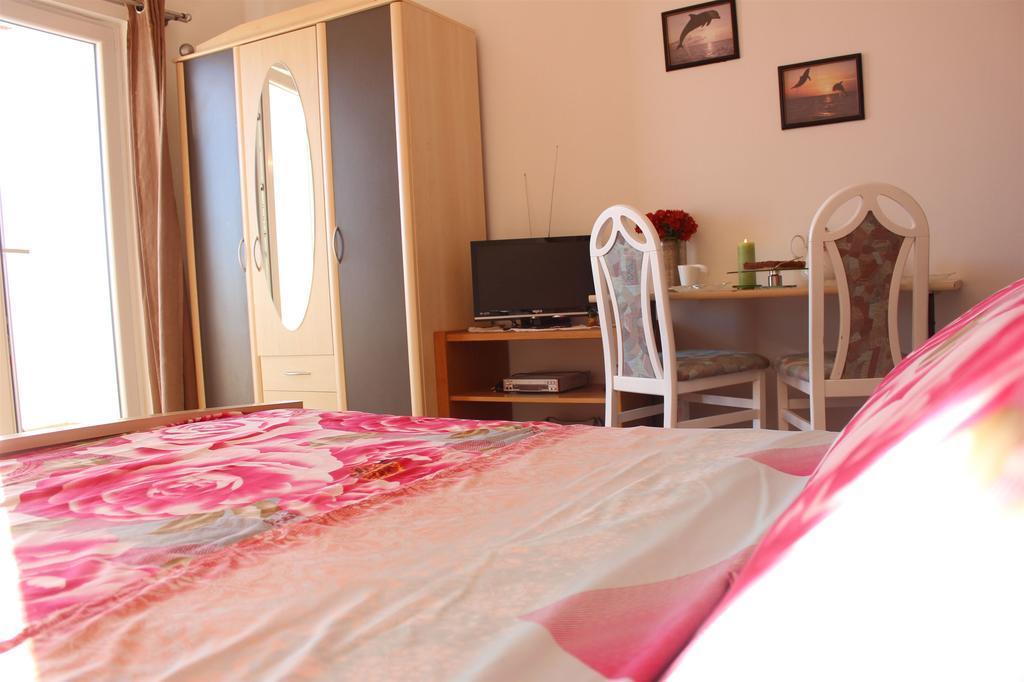 Apartments Bluesun Omiš Eksteriør bilde